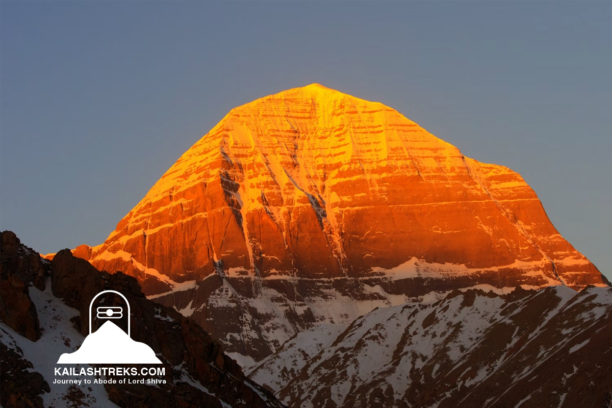 Mount Kailash Overland Tour with Lhasa and EBC – 22 Days
